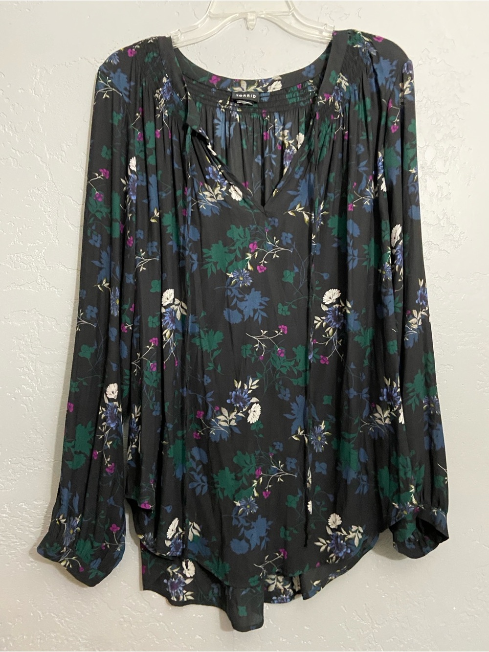 Torrid Georgette Tie-Neck Peasant Black Floral Boho Flowy Blouse